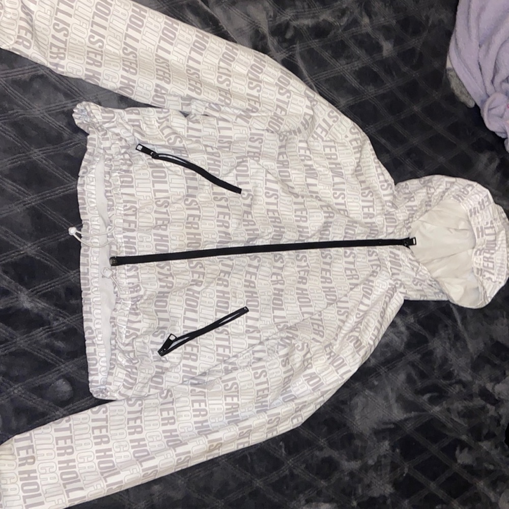 hollister windbreaker